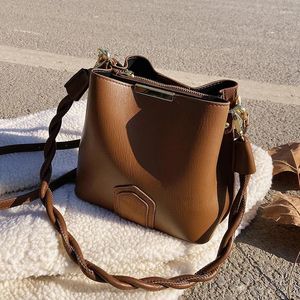 Umhängetaschen Design Retro Handtasche Herbst/Winter Modes Messengerbeutel Eimer Unterarm Dual-Gebrauch Breite: 21 cm