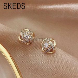 Stud Skeds Zarif Kadın Kızlar Çapraz Kristal Küpe Takı Kore tarzı Moda Lady Elegant Shiny Butik Dekorasyon Kulak Yüzleri D240426