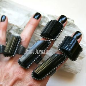 10pcs Witchdraft Black Tourmaline Kristal Taş Büyük Schorl Gotik Yüzük Goth Cadı Wicca Boho Cadılar Bayramı Steampunk Emo Takı 240424