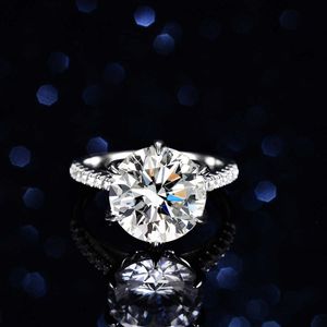Six Claw Classic S925 Sterling Sier Ring with 5 Moissanite Ring Womens Ring Dove Egg Wedding Ring Live Broadcast