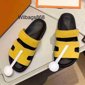 مصمم عائلة النعال الشبهة أعلى CHYPRES Flat Sandals Foam Foam Runner Platform أصلي أحذية جلدية شاطئ