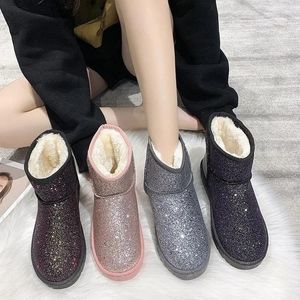 Botas Mulheres Glitter 2024 Mulher de pelúcia curta Mulher quente macia mulher bota de bota de inverno Bling plataforma feminina