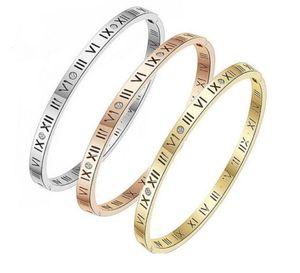 Numerais romanos Bracelete de shinestone incrustado Titanium Aço Love Charms Bracelete de manguito para homens Casais Gift Jewelry Moda Acessorie6284677