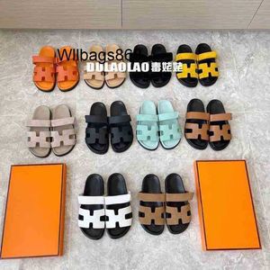 Designer Family Slippers Chypres Sandal All Leather Cool Slippers for Men and Women Wearing Summer Leisure Beach Thick