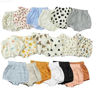 Szorty Baby Summer Lounge Bawełniane szorty lniane z litego koloru oddychane Oddychane odpowiednie dla unisex odzież Bloomer Boys and Girls Korean Cute Pp Pantsl2404