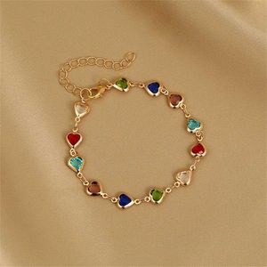 Beaded Elegant and Colorful Love Heart Chain Armband Lämplig för kvinnor New Fashion Futterfly Star Pendant