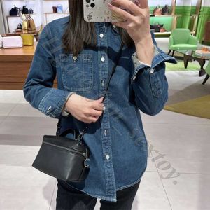 2024 Box Bag Bagced Handbag Vishener Aggeer Bags Women Square Square Lunch Makeup Highting Leather Fashion Handheld One Crossbod