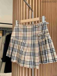 Original 1to1 Buurberlyes Designer Clothes Summer Classic Plaid Patchwork kjol Hög midja Pleated kjol Casual högkvalitativ plädklänning med original logotyp