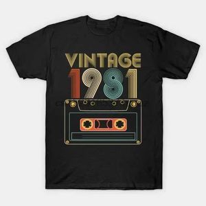 T-shirt maschili Regali di 42 anni Fantastico dal gennaio 1981 Tshirt per 40 ° compleanno Maglietta da uomo harajuku strtwear t240425