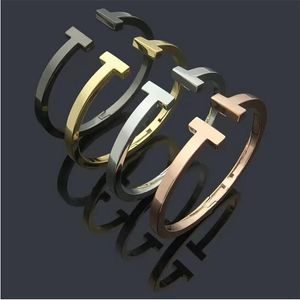 2023 Marke T Ly Paar Titaniumstahl Manschette hochwertige Golddesigner -Armbandschmuck