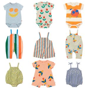 매트리스 2023 TC 새로운 여름 아기 장난 꾸러기 귀여운 만화 패턴 유아 소녀와 아기 소년 의류 onesie 브랜드