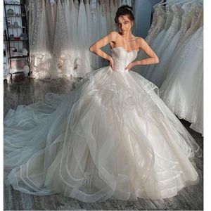 Wedding Puffy Gown Ivory Beige And Organza Ball Dresses Strapless Sweetheart Court Train Long Bridal Gowns Pleats Ruched Layered Skirt Bride Vestido De s