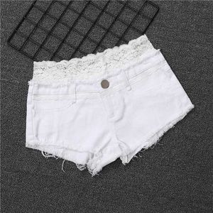 Kvinnors shorts Kvinnor Sexig rippad klippt av hål spetsläckverk låga stigande heta byxor denim shorts jean ropa de mujer y240425