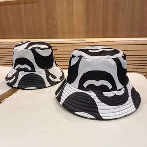 Designer hink hatt hattar designers kvinnor bomull unisex kepsar yngre bred casquette mössa salt resande solskydd mössor casquette full bokstav sunbonnet