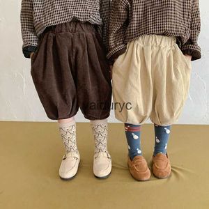 Shorts knälängd flickor pojkar corduroy byxor mode barnbyxor H240426