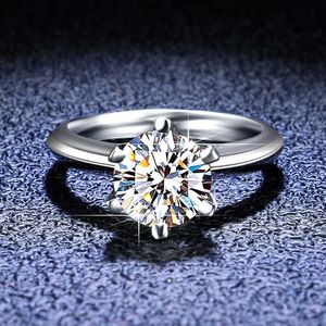 S925 TファミリースターリングシエリングMo Sangshi Ring Womens Ring Classic Six Claw Crown Proposal Ring Live Broadcast