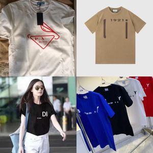 23SS Дизайнерские мужские футболки Unisex Women Пара мода свободные хлопковые буквы с короткими рукавами печатные футболка с хип-хоп уличная одежда