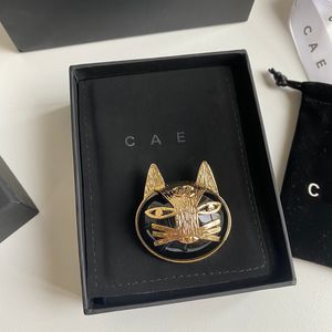 Luxury 18k guldpläterad brosch varumärkesdesigner New Cat Head-formad fashionabla söt brosch med hög kvalitet designad för söta charmiga kvinnor med en broschbox