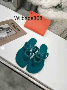 Designer Family Slippers Egerie Sandals Women Summer Beach Chain Flat One Word Sandal Lady Silpper