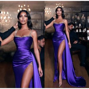 Meerjungfrau New Purple Long Satin Evening Kleider Spaghetti -Träger High Split Perlen Sweep -Zug -Party -Promkleider