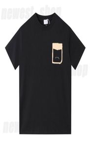 2023 Designer Summer Mens Tshirt Maglietta Luxury Circle Classic Stampa Cavallo Londra Inghilterra Thirt bianchi Black Simple Cloth4117770