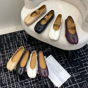 أعلى جودة من جلد الغنم Tabi Ballet Flat Plate Mary Jane Slip on Hofers Flat Dress Shoes مع حذاء مصمم من الجلد الفاخر لأحذية العطلات المكتبية النسائية
