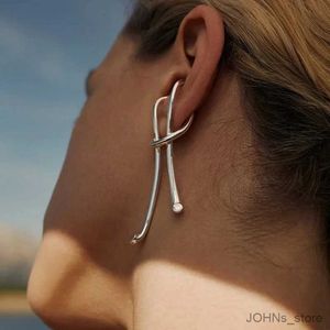 Charm New Metal Irregular Double Lines Geometry Ear Hook Ear Bone Clip Without Ear Hole Ear Cuff Hanging Earrings for Women Jewelry