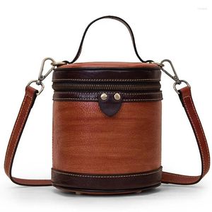 Bola sua temporada de couro genuíno vintage, senhoras 2024 Mini Mini Messenger Bags ombro