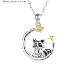 Hänge halsband Pure Silver Cute Animal Raccoon Moon Pendant Halsband smycken lämplig för kvinnliga flickor födelsedagar och dagliga mödrar dag gåvor Q240426