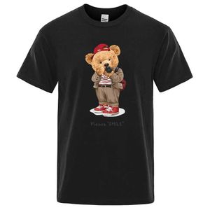 Mens TShirts Fashion Teddy Bear takes photos for men with printed Tshirts loose oversized clothing Crewneck breathable cotton short sleeved mens clothi J240426