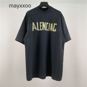 Tasarımcı T-Shirts Balencgs Hoodies Erkek Sweatshirts Doğru Versiyon Paris B Bant lamine Baskı Yuvarlak Boyun Yıkanmış Delik Kısa Knapıtlı T-Shirt 24 Yaz WTCM