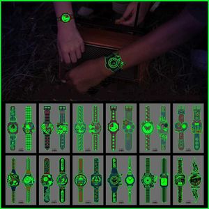 Tattoo Transfer 10pcs Luminous Watch Racing Cartoon -Aufkleber leuchten im Dark Watch Tattoos Aufkleber für Childrens Temporary wasserdichte Tattoos 240426