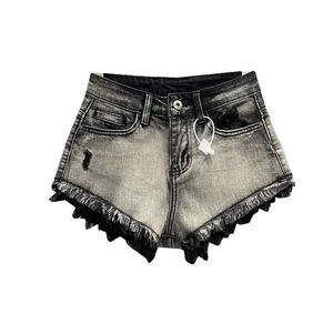 Shorts femminile 24 Nuovi pantaloncini da bottino sexy coreano Bassel ad alta vita A-Line Super Shorts Bordi sfilacciati Stretch Cowboy Denim Shorts Women Y240425