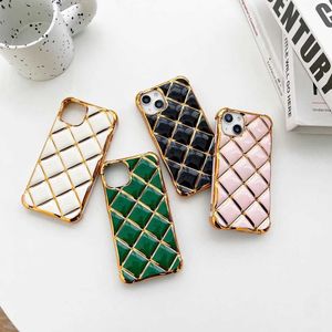 Cell Phone Cases Simple Fashion Stereoscopic Golden Edge Diamond Plaid Phone Cover Case For iPhone 15 14 13 12 Pro Max J240426