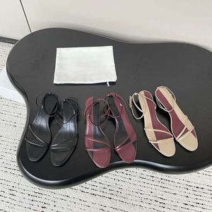 Designer Sandalen Frauen gleiten Absätze Schuhe Dongguan Damen Sandalen Katze Offener Farbblock die Reihe Schnürung kleine beliebte Absätze