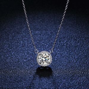 Sterling Sier S925 Pendant 1 Moissanite Necklace Womens Fashion Luxury Round Package Sier Pendant Collar Chain