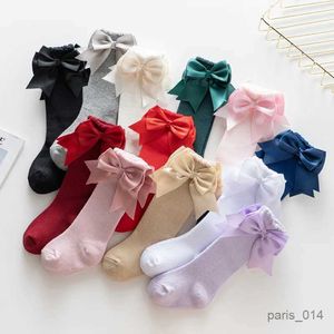 Skarpetki dla dzieci nowe jesienne dla dzieci Kolan Socks Baby Girls Bawełniane skarpetki Big Bow Soft Toddlers Princess Children Socken na 0-5 lat