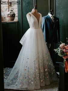 2024 Abiti da sposa a bridali da sposa con arco 3D abiti da sposa a fiume a-line senza schiena.