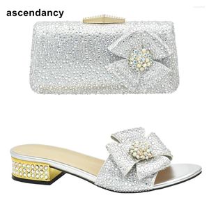 Casual Shoes 2024 Africa Shoe And Bags Set Decorated With Rhinestone Nigerian Women Party Pumps Wedding Bride Low Heels RhinestoneShoes