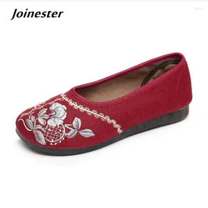 Casual skor kvinnor broderade retro tyg sko plattklackad rund tå slip på etniska loafers höst mjuk mamma ko muskel sula lägenheter