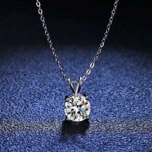 Four Claw Classic Mosan Diamond Necklace for Women d Color 1 925 Sier Mosan Pendant Necklace