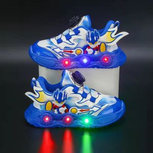 Botas 2024 meninos novos tênis de desenho animado crianças bebês primavera em malha respirável luminosa sapatos de esportes luminos