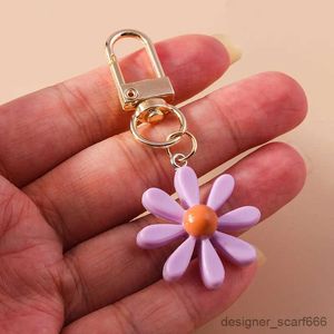 Nyckelringar Lanyards Fashion Färgglada blommor Charms Keychain för kvinnor Män bil Key Handväska hängen Keyrings Accessoris Diy Jewelry Gifts