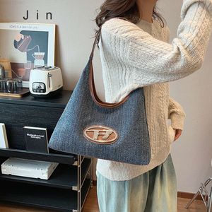 Shoulder Bag High Quality Exclusive Control Goods Leisure Denim for Women in Autumn and Winter New Popular Versatile Shoulder Large Capacity Commutin Bag