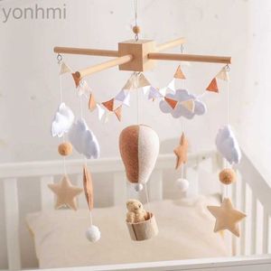 XI2E Mobiles# Baby Crib Mobile Campa de madeira Bell Rattle Toy Soft Felt Hot Balloon Wind Chime Pingente recém -nascido Comfort Bell Toys Baby Gift D240426