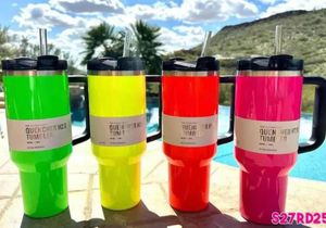 Su Şişeleri ABD'den Gemi Bahar Mavi Kupalar Kış Pembe Hedef Kırmızı 40oz Söndürücü H2.0 Tumblers Bardakları Kozmo Pembe Geçit Töreni Araba Silikon Neon Beyaz GG0426