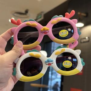 China o ano de Loong Cartoon Style Silicone Crianças polarizadas óculos de sol Moda Baby Dragão fofo Anti -UV óculos 240419