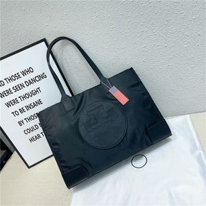 Luxurys Designers çanta çanta ünlü marka kadın omuz çantası zarafet totes alışveriş crossbody çanta naylon deri lady debriyaj çanta akşam çantaları