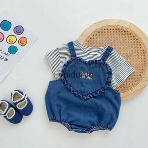 Kläderuppsättningar 2023 Summer Baby Clothing Set Soft Denim Bodysuit Casual Striped Tee 2 PCS Baby Suit Nyfödda Babykläder Set H240426