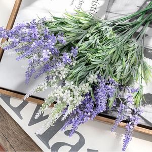 Flores decorativas Romântico Provence lavanda plástico artificial plantas falsas de casamento caseiro de casas mesa de jardim estúdio decoração de outono